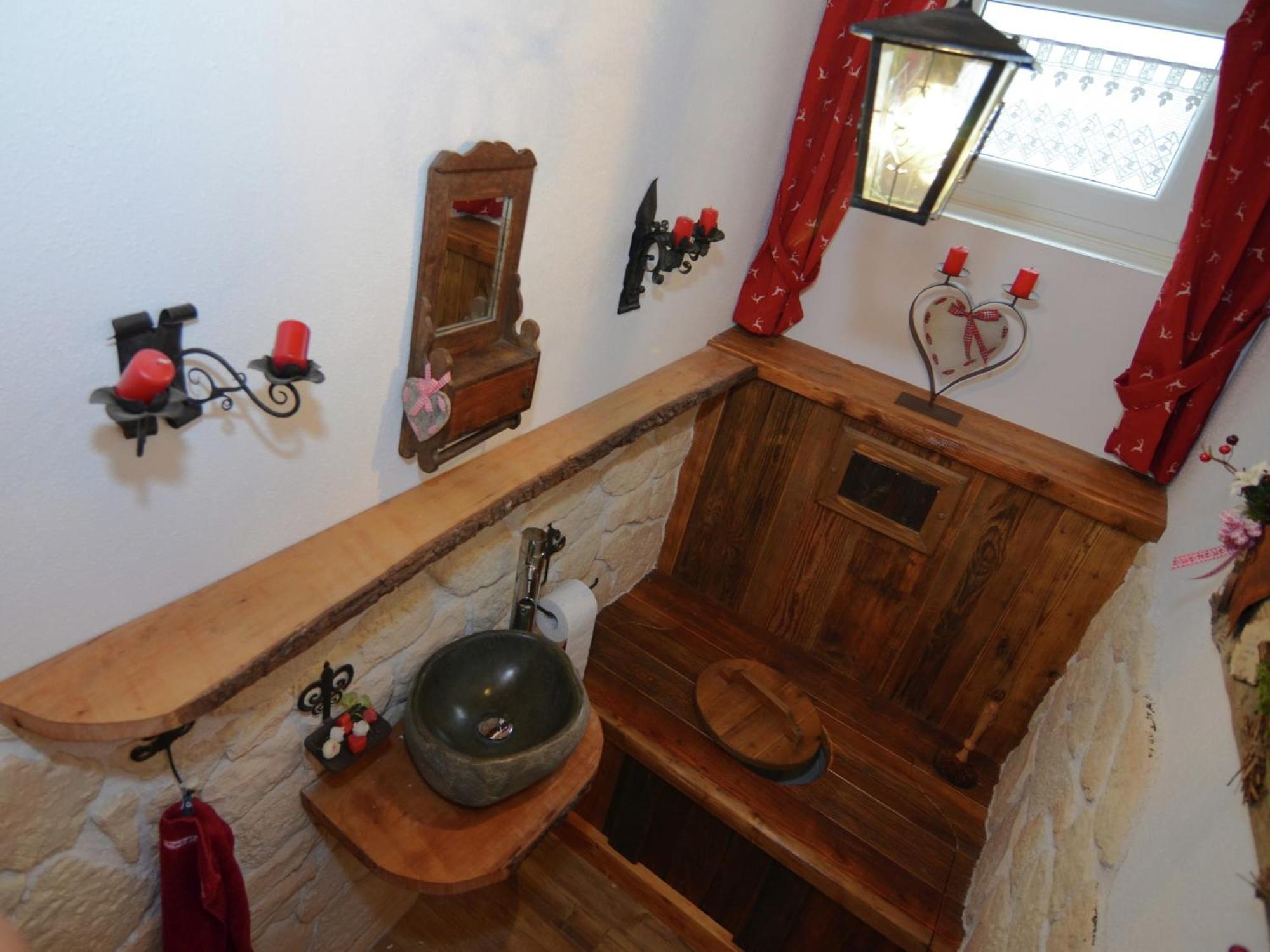 Alluring Holiday Home In Ubersee With Whirlpool 외부 사진