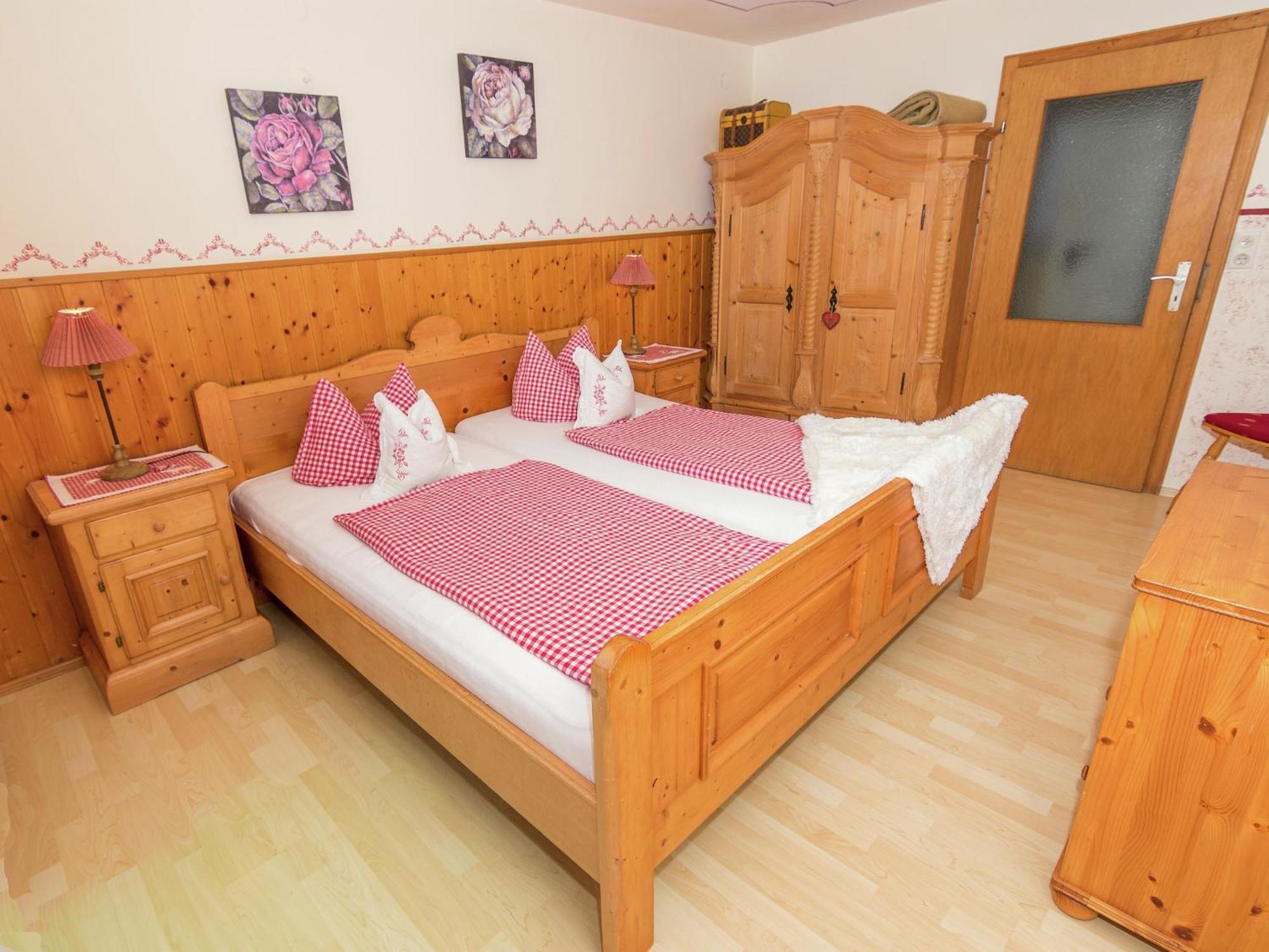 Alluring Holiday Home In Ubersee With Whirlpool 외부 사진