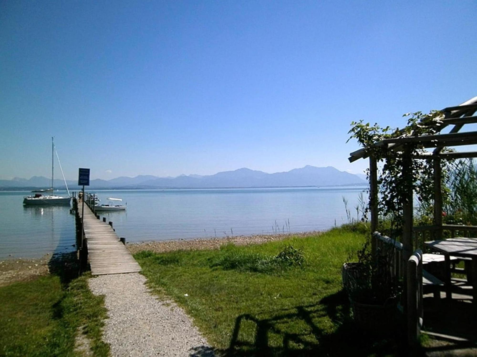 Alluring Holiday Home In Ubersee With Whirlpool 외부 사진