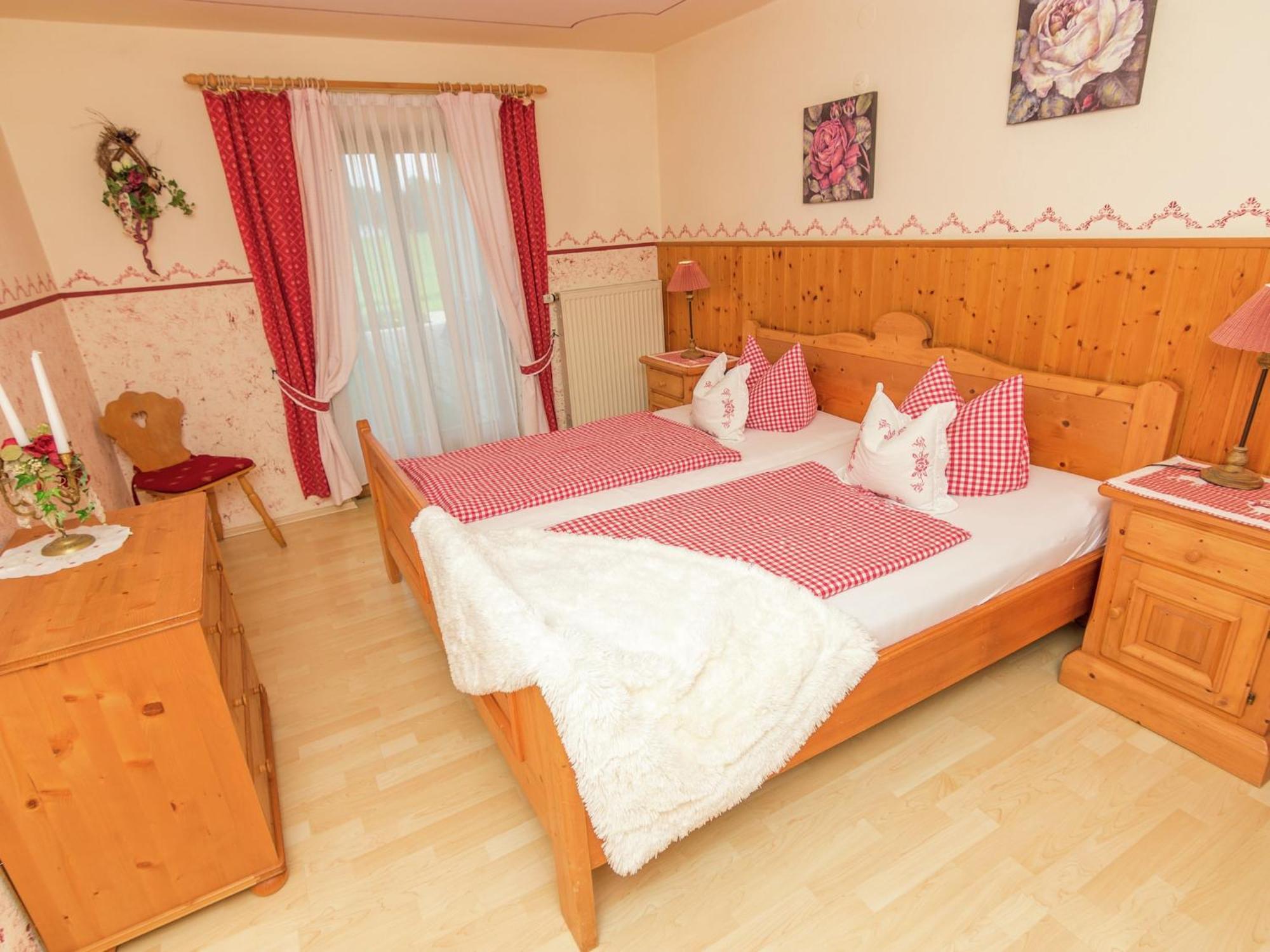 Alluring Holiday Home In Ubersee With Whirlpool 외부 사진