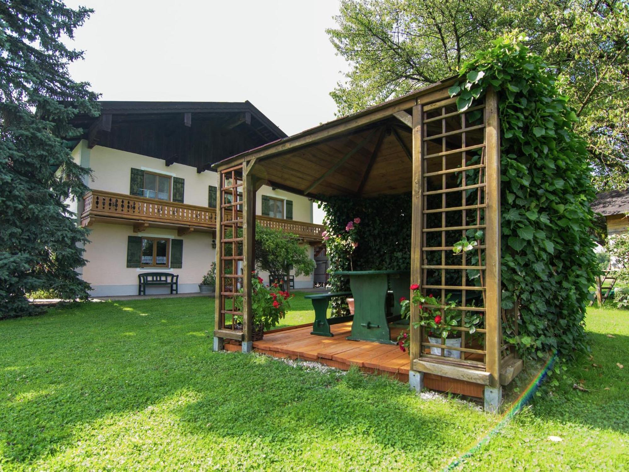 Alluring Holiday Home In Ubersee With Whirlpool 외부 사진