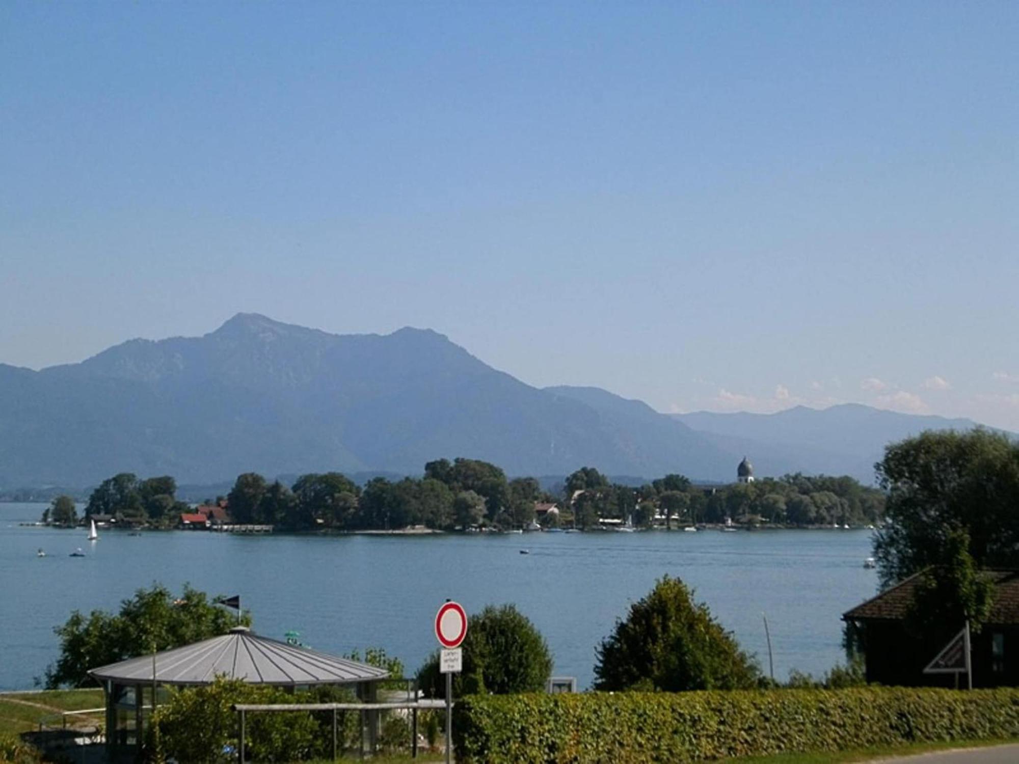 Alluring Holiday Home In Ubersee With Whirlpool 외부 사진